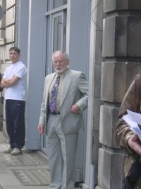 ../images/120403k.jpg (12593 bytes)